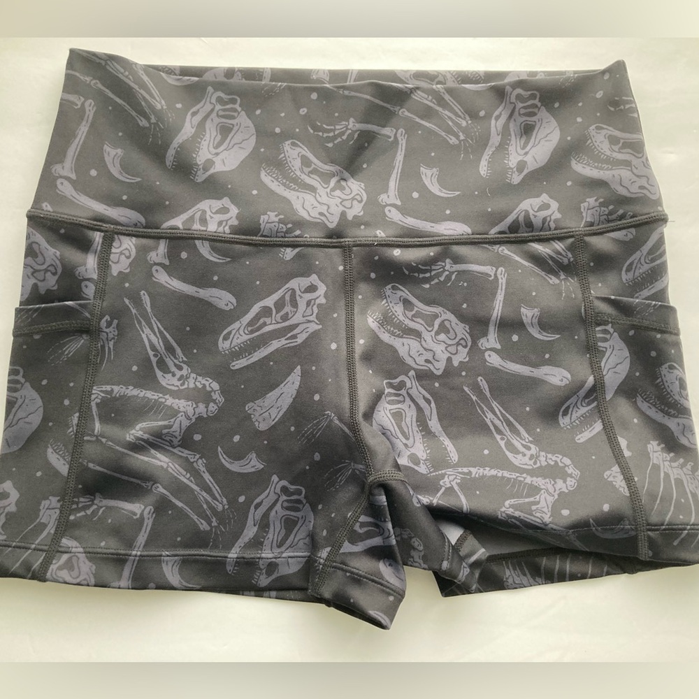 Constantly Varied Gear CVG Women's Medium Bike Short T-Flex Dinosaur Print Squat